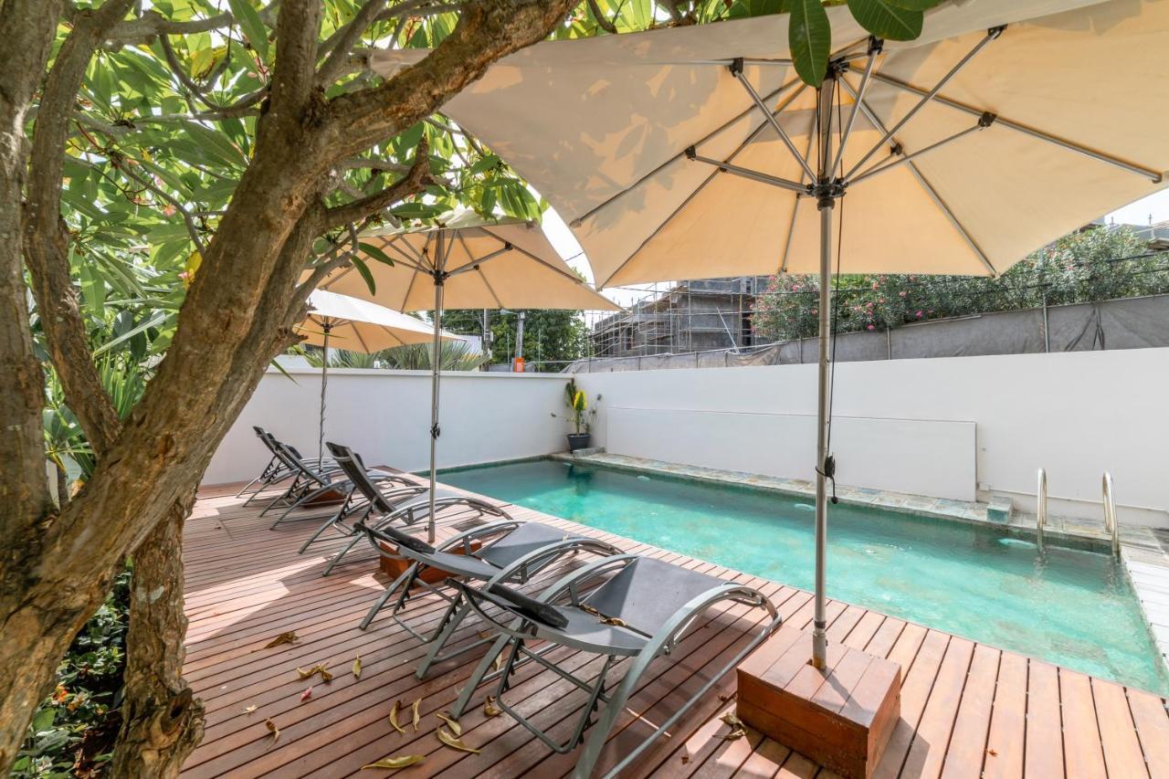 Beachcove Pereybere Beach Exterior foto